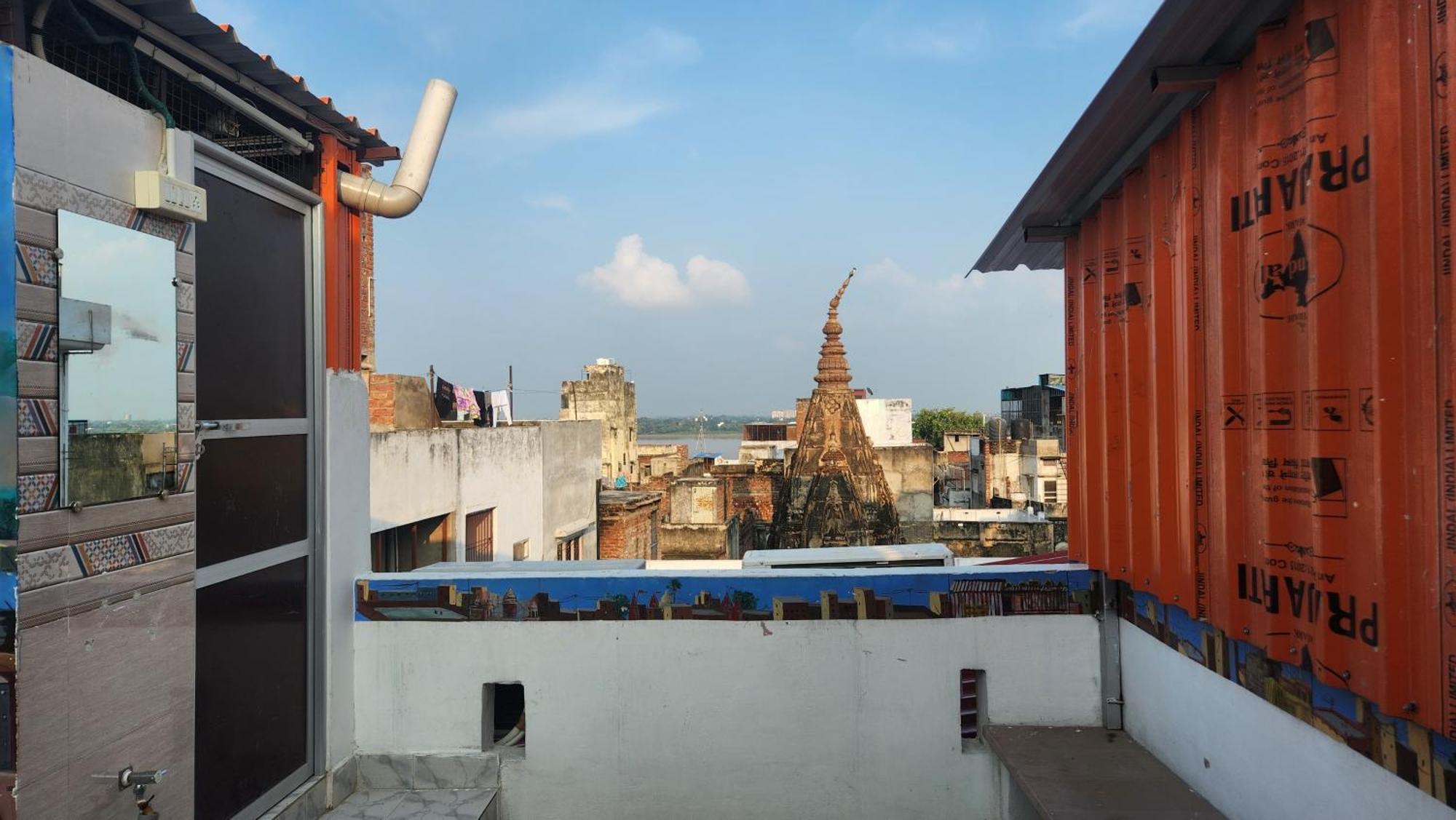ורנאסי Banaras Gully House 500 Ft From The Ghats מראה חיצוני תמונה