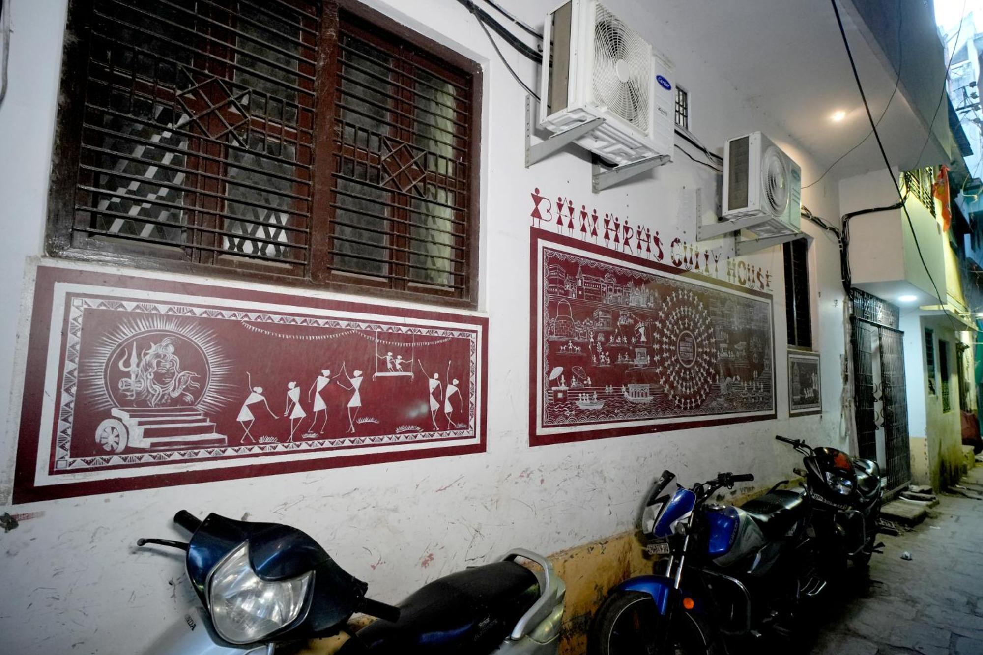 ורנאסי Banaras Gully House 500 Ft From The Ghats מראה חיצוני תמונה